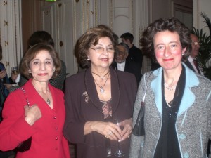 8235492342 de969bed4f o